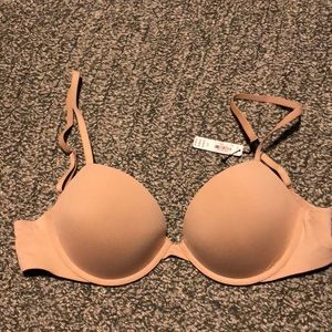 NWT Victoria’s Secret Padded Plunge Bra